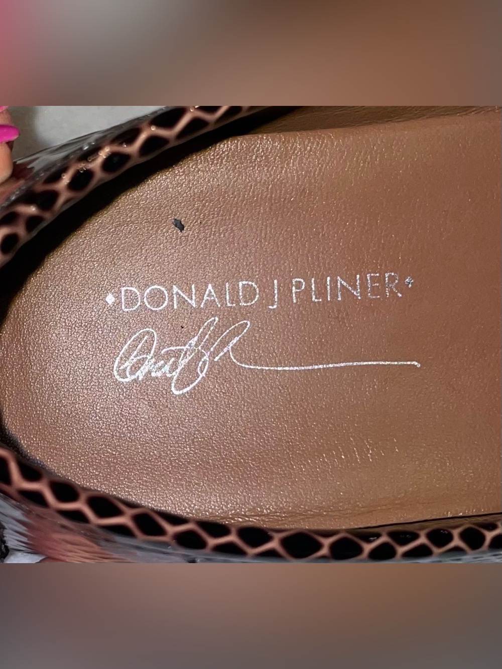 Donald J Pliner NWOT Women Size 10 Viky Brown Patent Snake Embossed Loafers Flat - Picture 10 of 13